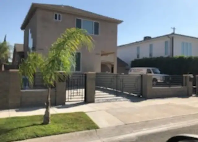 Property at 12658 Welby Way, North Hollywood, CA, 91606, 2 beds, 2.5 baths, [object Object]