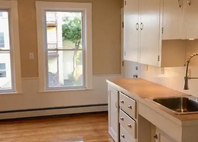 Property at 98 Walnut St, Lewiston, ME, 04240, 4 beds, 1 bath, [object Object]