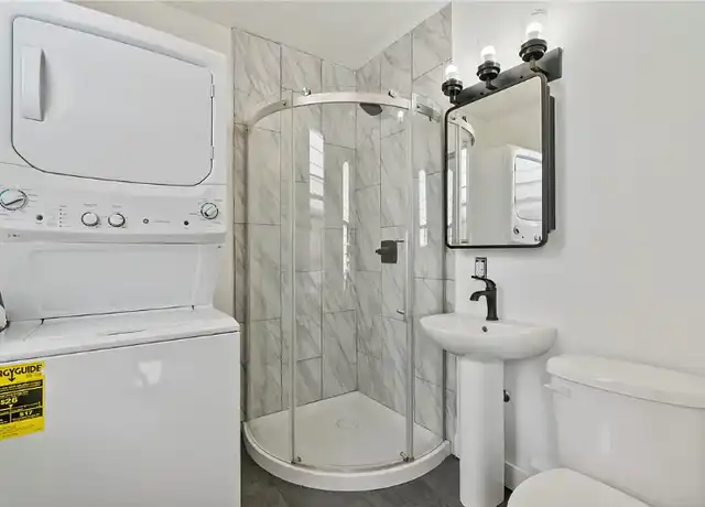 Property at 216 Ridge Ave Unit 2, New Kensington, PA, 15068, 2 beds, 1 bath, [object Object]