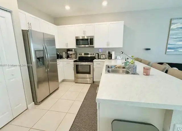 Property at 1452 SE 26th Ter, Homestead, FL, 33035, 3 beds, 2.5 baths, [object Object]
