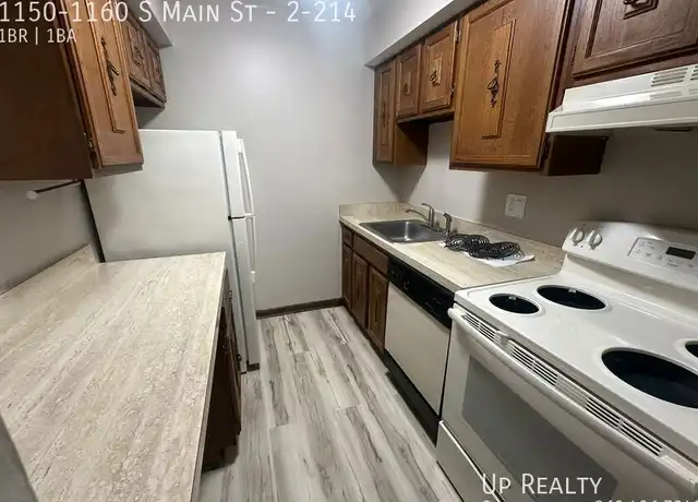 Property at 1150 S Main St Unit 2-214, Middletown, CT, 06457, 1 bed, 1 bath, [object Object]