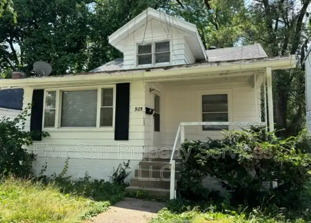 Property at 925 N 15th St, Springfield, IL, 62702, 4 beds, 1 bath, [object Object]