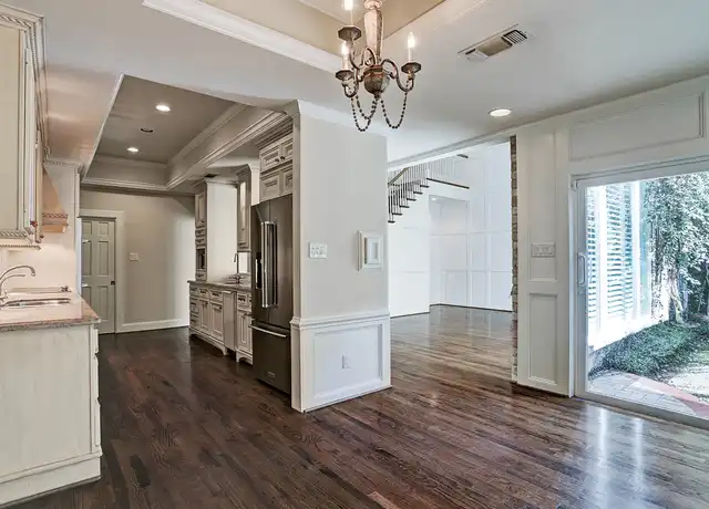 Property at 34 River Hollow Ln, Houston, TX, 77027, 2 beds, 2.5 baths, [object Object]
