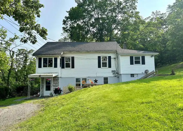 Property at 264 Reservoir Rd Unit B, Goshen, NY, 10924, 2 beds, 1 bath, [object Object]