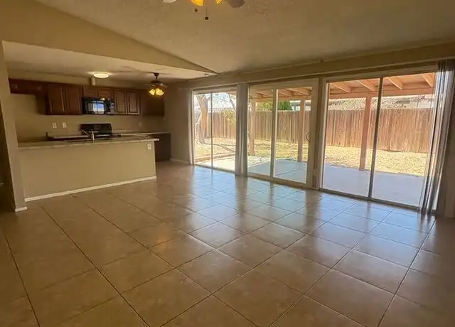 Property at 8002 W Mariposa Dr, Phoenix, AZ, 85033, 3 beds, 1 bath, [object Object]