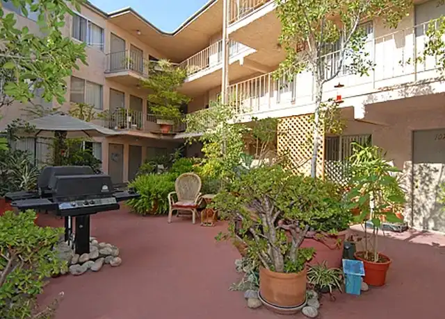 Property at Kling Courtyard Apartments - 10875 Kling St, North Hollywood, CA, 91602, 0 beds, 1 bath, [object Object]