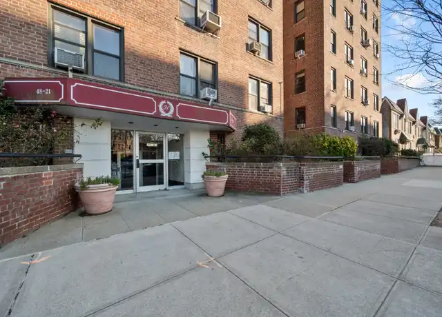 Property at 4821 40th St Unit 4K, Sunnyside, NY, 11104, 1 bed, 1 bath, [object Object]