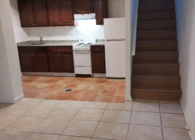 Property at 25 Balmoral Dr E, Oxon Hill, MD, 20745, 2 beds, 1 bath, [object Object]