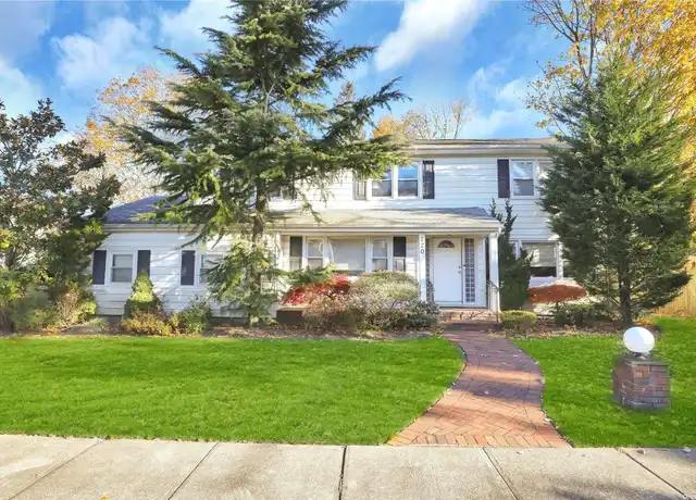 Property at 220 Jackson Pl, Hewlett, NY, 11557, 4 beds, 2.5 baths, [object Object]