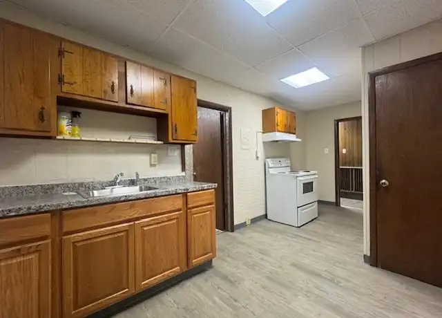 Property at 592 Main St, Slatington, PA, 18080, 1 bed, 1 bath, [object Object]