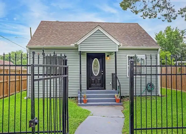 Property at 5250 Pease St, Houston, TX, 77023, 2 beds, 1 bath, [object Object]