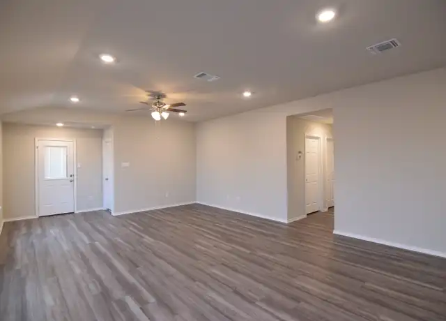 Property at 1021 Ribeye Rd, Temple, TX, 76502, 4 beds, 2 baths, [object Object]