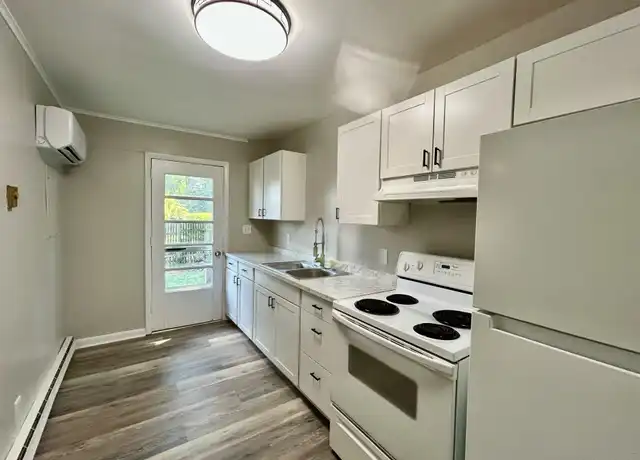 Property at 123 S Sam Davis Ave Unit 5, Pulaski, TN, 38478, 1 bed, 1 bath, [object Object]