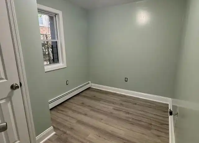 Property at 34 Oak St Unit GF, Yonkers, NY, 10701, 3 beds, 1 bath, [object Object]