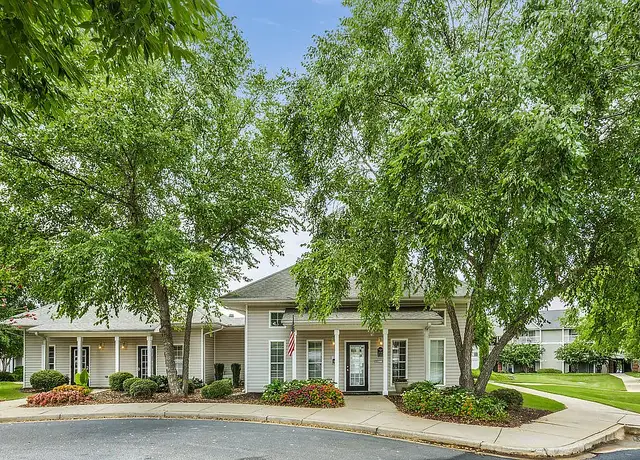 Photo of 439 S Buncombe Rd, Greer, SC 29650