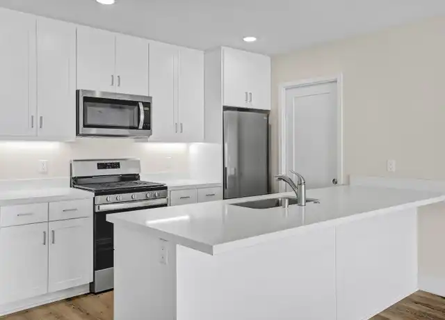 Property at 4530 Ingraham St Unit 8, San Diego, CA, 92109, 2 beds, 1 bath, [object Object]