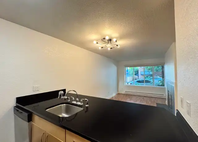 Property at 840 NE 125th St #110, Seattle, WA, 98125, 1 bed, 1 bath, [object Object]