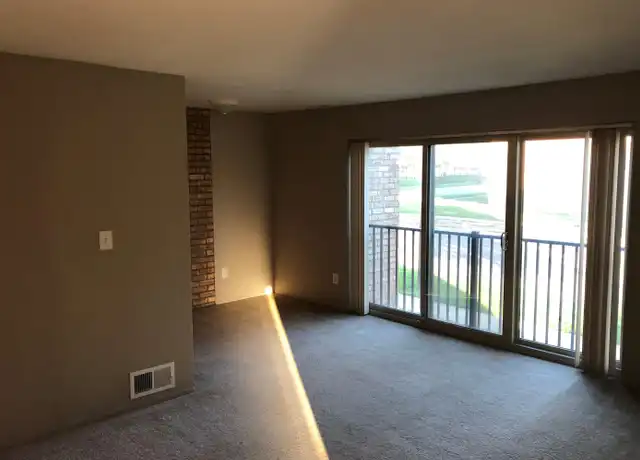 Property at 329 Jarvis St Unit 40, Ypsilanti, MI, 48197, 2 beds, 1 bath, [object Object]