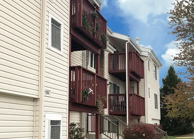 Photo of 17 Wagley Dr, Martinsburg, WV 25404