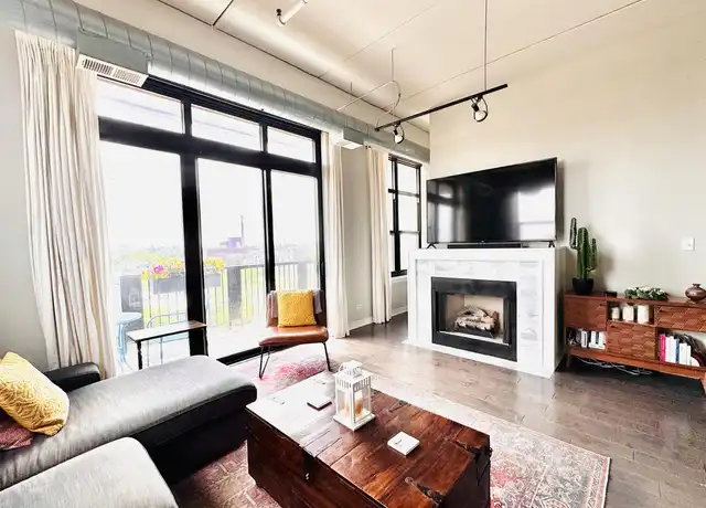 Property at 811 W 15th Pl #815, Chicago, IL, 60608, 2 beds, 1 bath, [object Object]