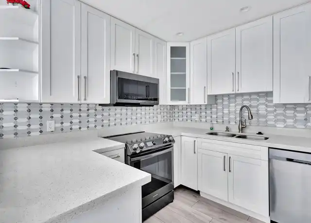 Property at 810 Lake Shore Dr #44, West Palm Beach, FL, 33403, 2 beds, 1 bath, [object Object]