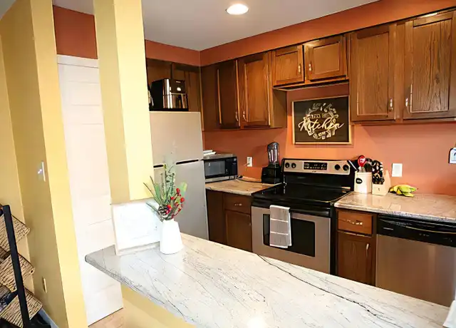 Property at 408 E Virginia St, Tallahassee, FL, 32301, 2 beds, 1.5 baths, [object Object]