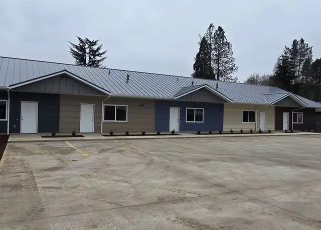 Property at 103 S Main St Unit 9, Drain, OR, 97435, 2 beds, 1 bath, [object Object]