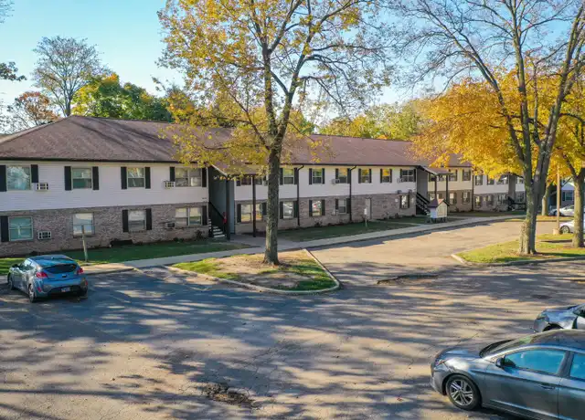 Property at 1832 N Main St, Rockford, IL, 61103, 2 beds, 1 bath, [object Object]
