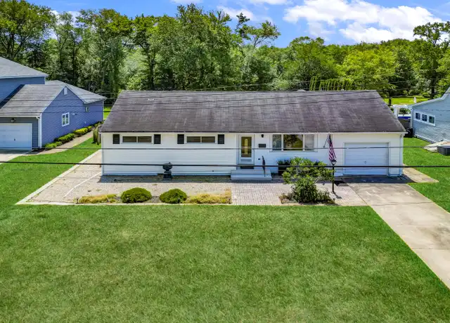 Property at 1007 Shore Rd, Spring Lake, NJ, 07762, 3 beds, 1.5 baths, [object Object]