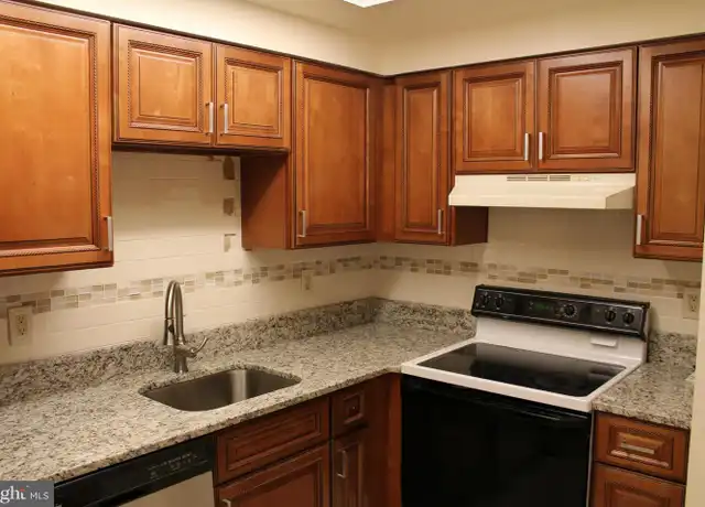 Property at 7621 Tremayne Pl #202, Mc Lean, VA, 22102, 2 beds, 2 baths, [object Object]
