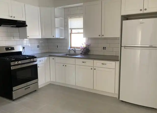 Property at 137 Pilgrim Pl, Valley Stream, NY, 11580, 2 beds, 1 bath, [object Object]