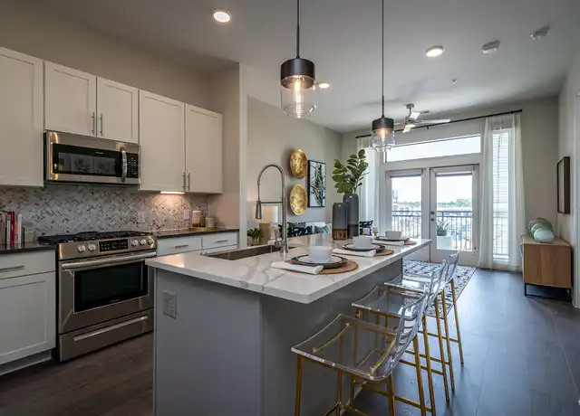 Property at 3776 Center St Unit 27SLH1, Houston, TX, 77007, 1 bed, 1 bath, [object Object]