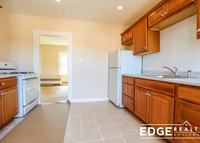 Property at 28 R Westford St, Allston, MA, 02134, 2 beds, 1 bath, [object Object]