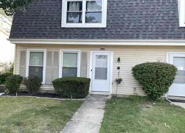 Property at 21R Fernwood Dr Unit 21U, Bolingbrook, IL, 60440, 2 beds, 1 bath, [object Object]