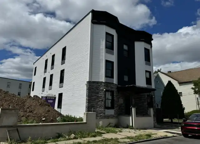 Property at 124-128 Putnam St Unit 1L, Paterson, NJ, 07524, 3 beds, 1 bath, [object Object]