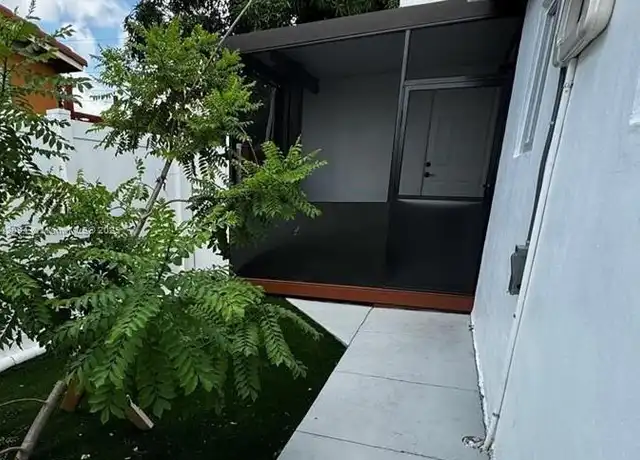 Property at 7711 SW 19th St Unit 1, Miami, FL, 33155, 1 bed, 1 bath, [object Object]