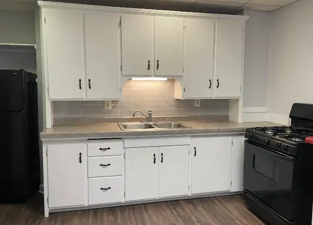 Property at 209 E 4th St Unit 2, Duluth, MN, 55805, 1 bed, 1 bath, [object Object]