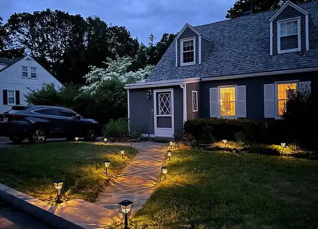 Property at 9 Birchwood Pl, Dover, NH, 03820, 2 beds, 2 baths, [object Object]