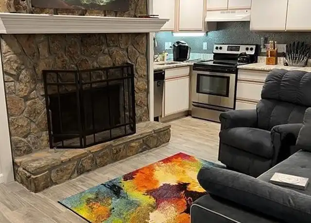 Property at 1638 Dunwoody Sq Unit A, Dunwoody, GA, 30338, 1 bed, 1 bath, [object Object]