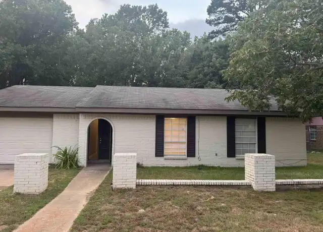 Property at 2812 Cecil Ave, Tyler, TX, 75702, 4 beds, 2 baths, [object Object]