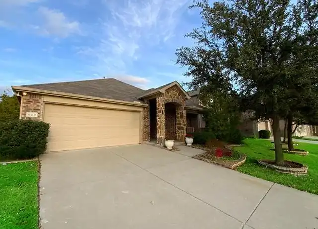 Property at 829 Golden Bear Ln, McKinney, TX, 75072, 3 beds, 2 baths, [object Object]