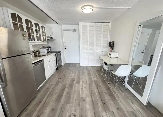 Property at 1655 Makaloa St, Honolulu, HI, 96814, 1 bed, 1 bath, [object Object]