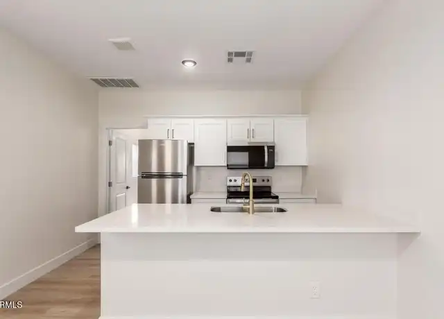 Property at 1241 E Adams St, Phoenix, AZ, 85034, 1 bed, 1 bath, [object Object]