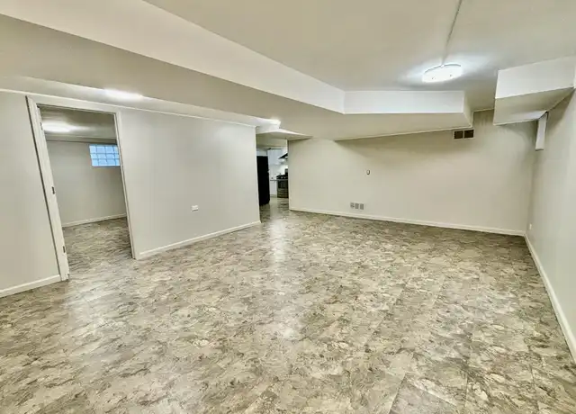 Property at 2642 W Farragut Ave Unit G, Chicago, IL, 60625, 2 beds, 1 bath, [object Object]