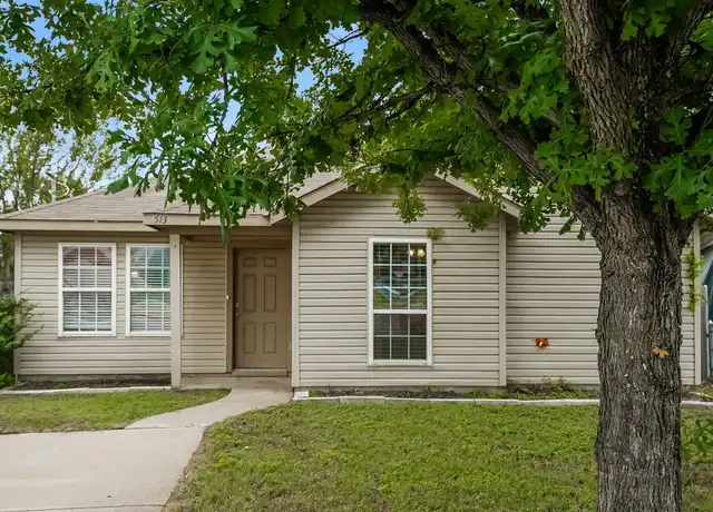 Property at 513 N Wood St, Denton, TX, 76209, 3 beds, 2 baths, [object Object]