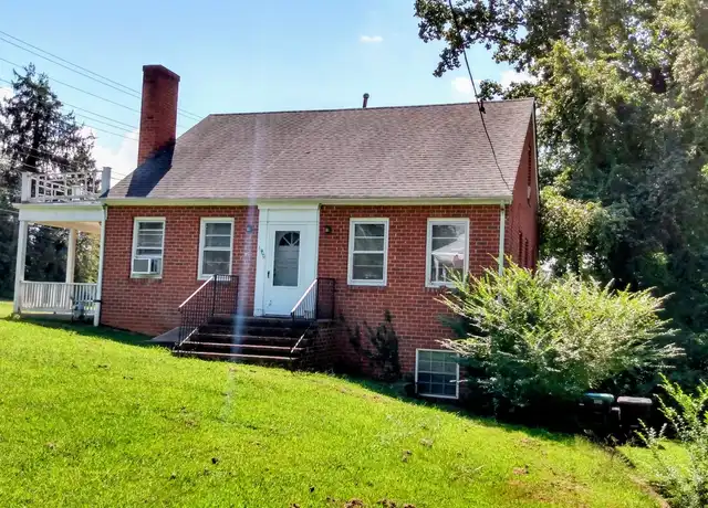Property at 1500 Westwood Rd Unit A, Charlottesville, VA, 22903, 2 beds, 1 bath, [object Object]