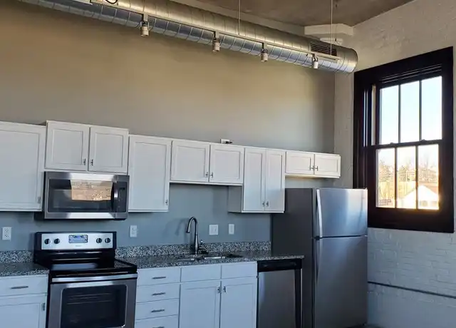 Property at 511 Pershing Ave Unit 608W, Davenport, IA, 52803, 2 beds, 2 baths, [object Object]