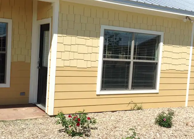 Property at 1100 W 16th St Unit 11, Cameron, TX, 76520, 0 beds, 1 bath, [object Object]