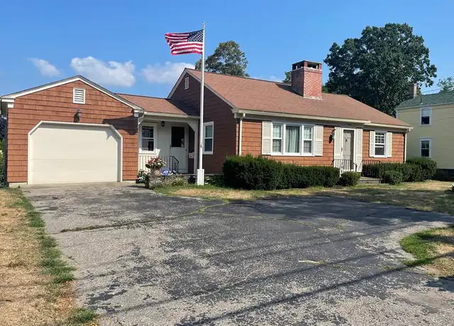 Property at 1000 Hope St, Bristol, RI, 02809, 2 beds, 1 bath, [object Object]