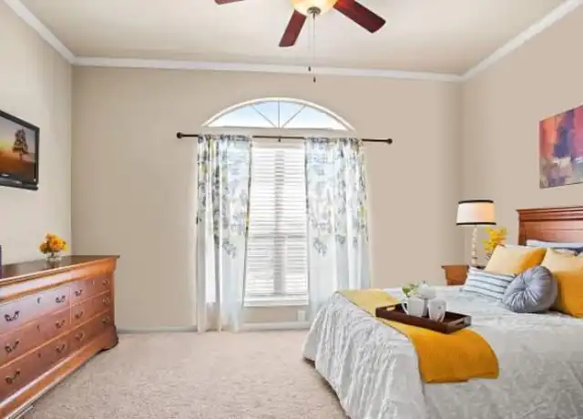 Property at 7733 Louis Pasteur Dr Unit 212, San Antonio, TX, 78229, 1 bed, 1 bath, [object Object]